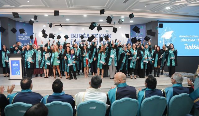 BTÜ Lisansüstü’nde mezuniyet gururu