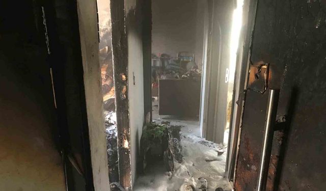 600 Evler Mahallesi’nde apartman dairesinde yangın paniği