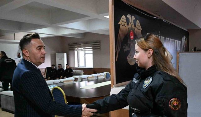 Ağrı Emniyet Müdürü Önder’den çevik kuvvete başarı belgesi