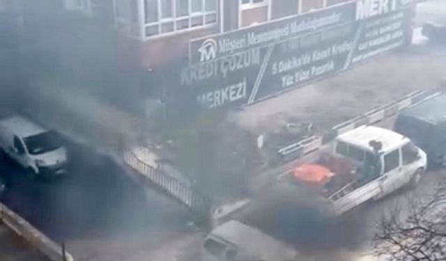 Ankara’da seyir halindeki otomobil alev aldı