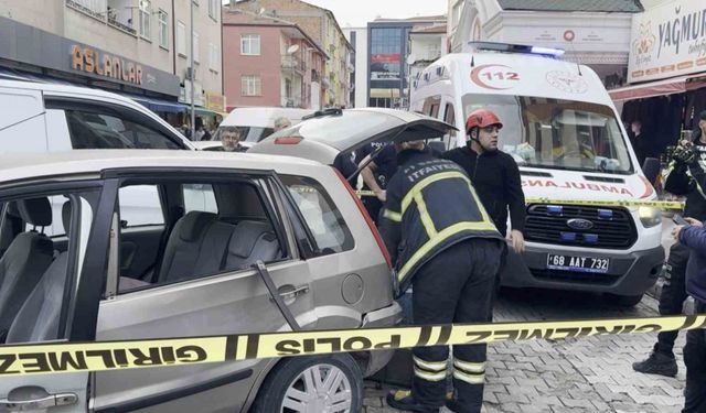 Araçtaki piknik tüpü bomba gibi patladı: 1 yaralı