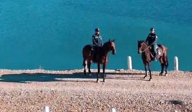 Atlı jandarma timleri Zernek Barajı’nda devriyede