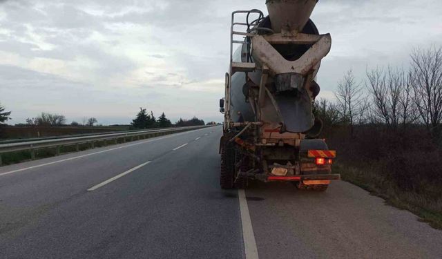 Babaeski’de beton mikseri ile otomobil çarpıştı: 1 yaralı