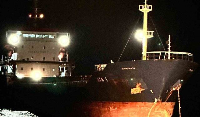 Çanakkale Boğazı’ndan geçen kuru yük gemisi makine arızası yaptı