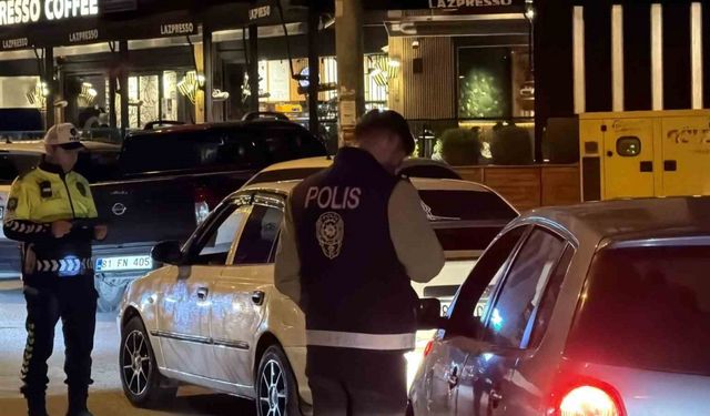 Düzce’de ambulansa yol vermeyen sürücü sağlık kontrolüne gönderiliyor