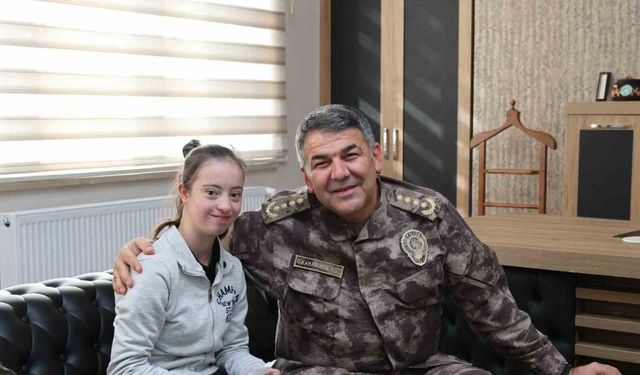 Emniyet müdürü Karaburun, okul önlerindeki uygulamaları denetledi