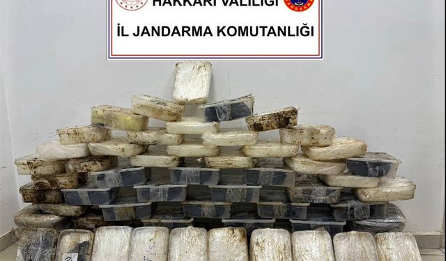 Hakkari’de 81 kilo 133 gram metamfetamin ele geçirildi