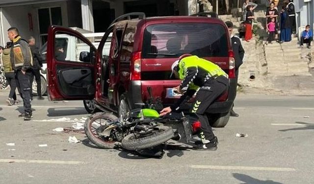 Hakkari’de motosikletle kamyonet çarpıştı: 1 yaralı