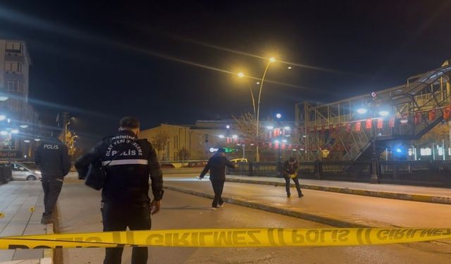 Husumetli grup arasında silahlı kavga: 1 yaralı