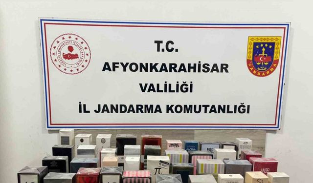 Jandarma kaçak erkek ve kadın parfümü ele geçirdi