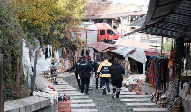 Kalede intihar girişiminde bulunan şahsı polis ikna etti