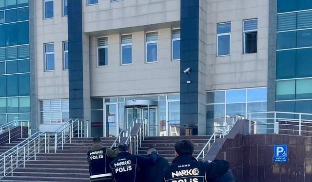 Kars’ta bir aparta uyuşturucu operasyonu