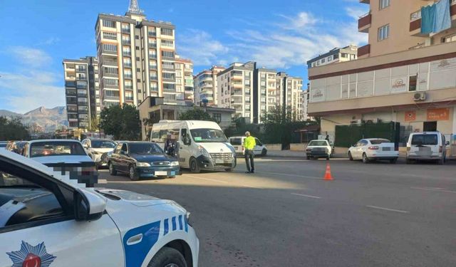 Kozan’da ’Güven Uygulamaları: 3 şahıs yakalandı