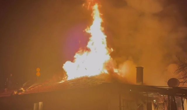 Kula’da gece saatlerinde yangın paniği