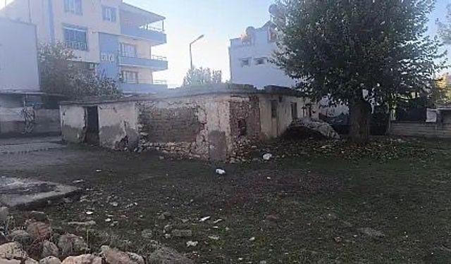 Kendisini kaçırılmış olarak gösterip ailesinden fidye istedi