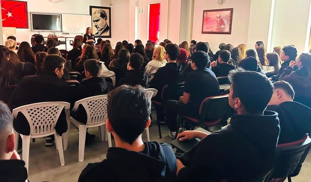 Kütahya İl Emniyet Müdürlüğü’nden öğrencilere siber güvenlik semineri