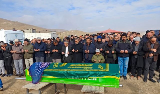 Malatya’da kayıp olarak aranırken ölü bulunan kadın defnedildi