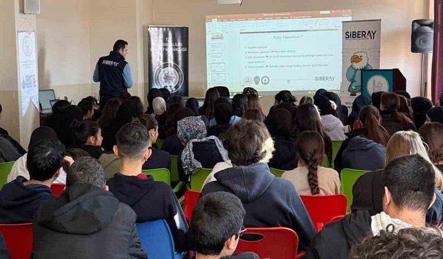 Mardin’de öğrenciler siberay projesi kapsamında bilgilendirildi