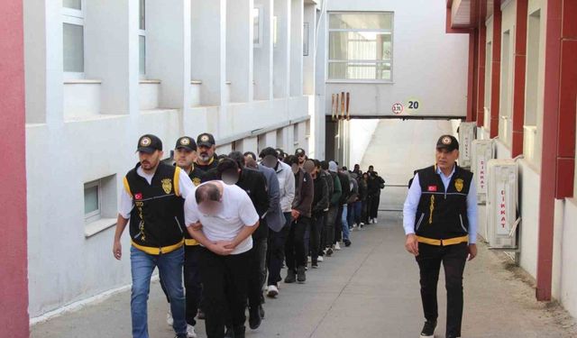 Müteahhitleri 19 milyon lira dolandıran şebeke çökertildi: 23 ilde dev operasyon