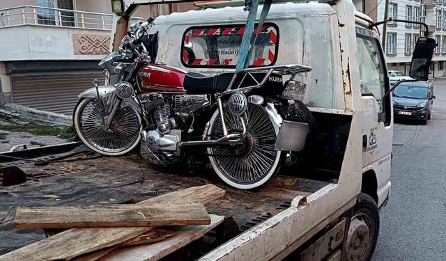 Parkta drift keyfi pahalıya patladı: Sürücüye 3 bin 972 TL ceza kesildi