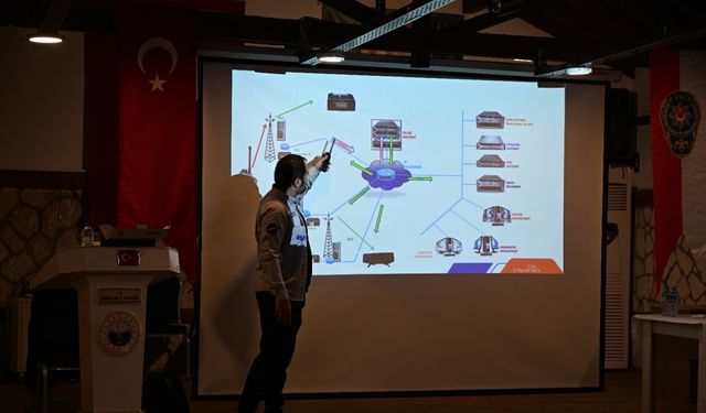 Polise ASELSAN telsiz eğitimi verildi