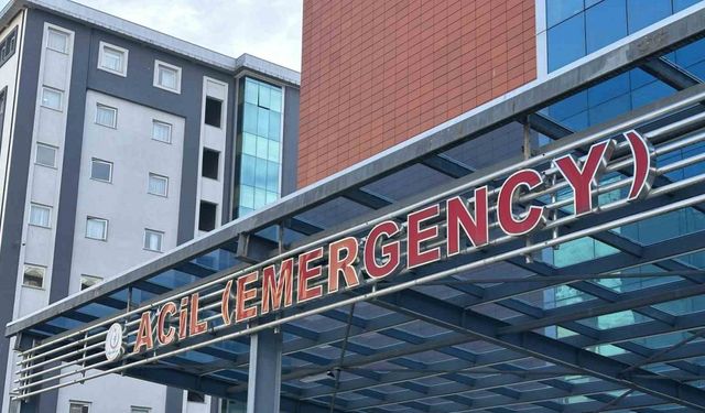 Rize’de 40 öğrenci yedikleri yemekten zehirlenerek hastaneye kaldırıldı