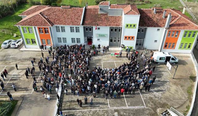 Sinop’ta kazada ölen öğretmen için tören düzenlendi