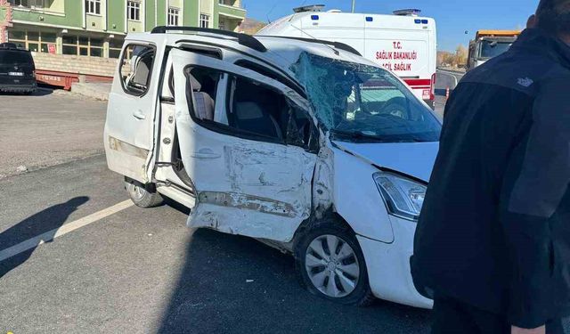 Van’da trafik kazası: 3 yaralı