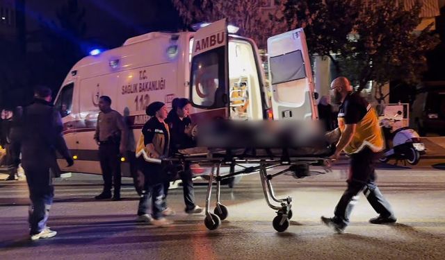 Yola kontrolsüz çıkan otomobil, motosikletle çarpıştı: 1 yaralı