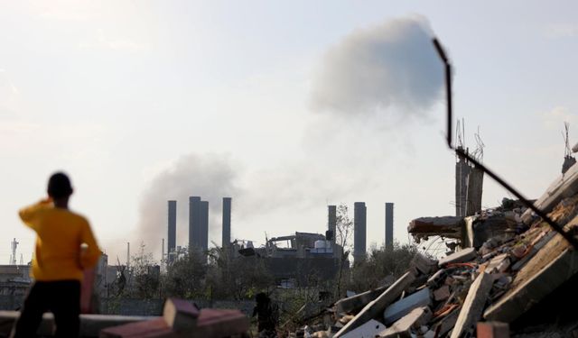 Hamas: İsrail, Gazze'nin doğusunda kontrolü altındaki bölgelerdeki binaların yıkımına yoğunlaştı