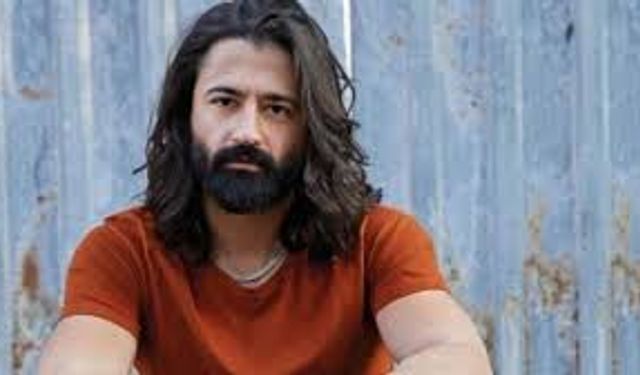 Ünlü şarkıcı Koray Avcı: "Pazarda karpuz satıyorum"