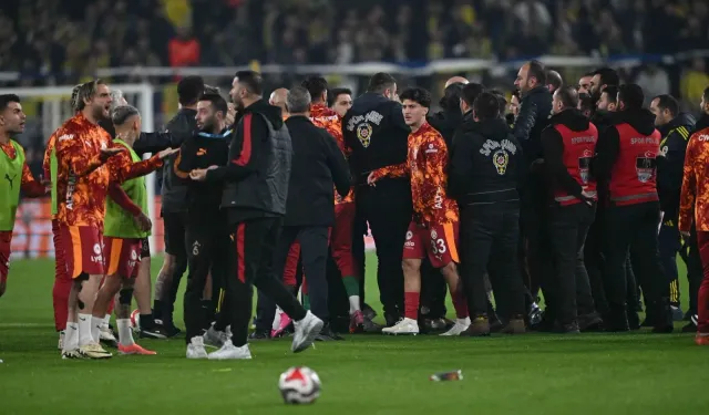 Derbi öncesi futbolcular arasında gerginlik çıktı