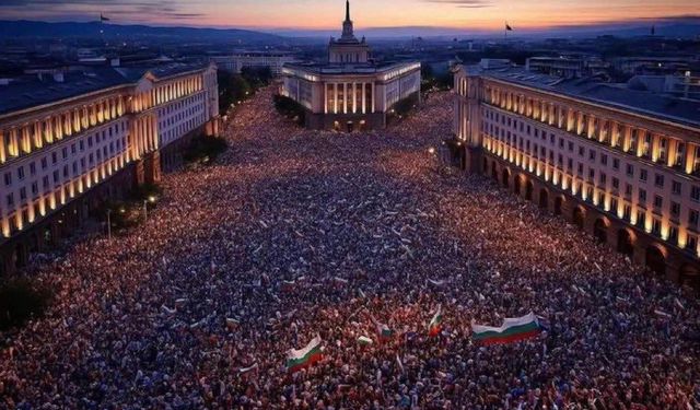 Gösteriler Bulgar hükümetini devirdi