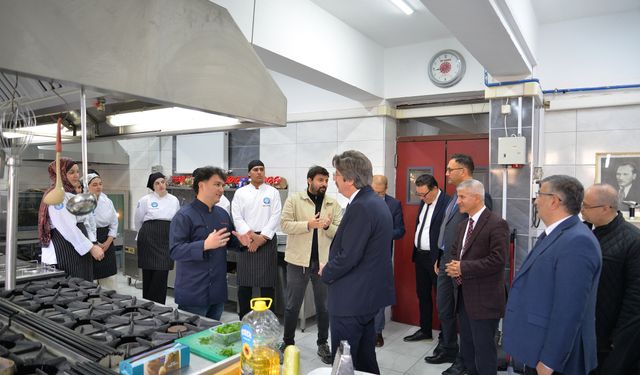 BUÜ yönetiminden Keles ve Harmancık ziyareti