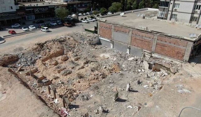 49 kişiye mezar olan Emre Apartmanı davasında 4 sanık tahliye edildi
