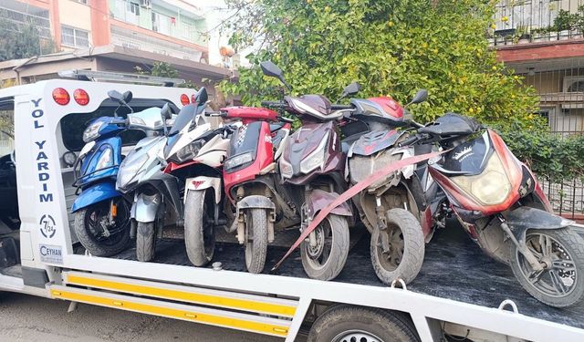 Adana'da neredeyse durdurulan her iki motosikletliden biri ceza yedi