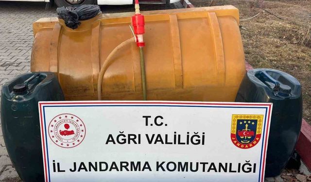 Ağrı'da yolcu otobüsünde 245 litre kaçak akaryakıt ele geçirildi