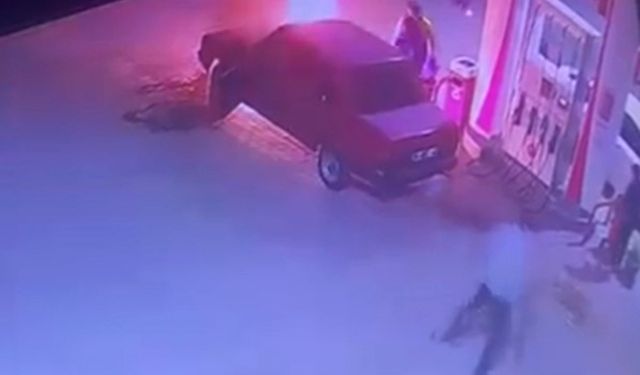 Akaryakıt istasyonunda araç yangını korkuttu