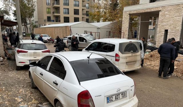 Alacak verecek kavgasında 4 kişi yaralandı