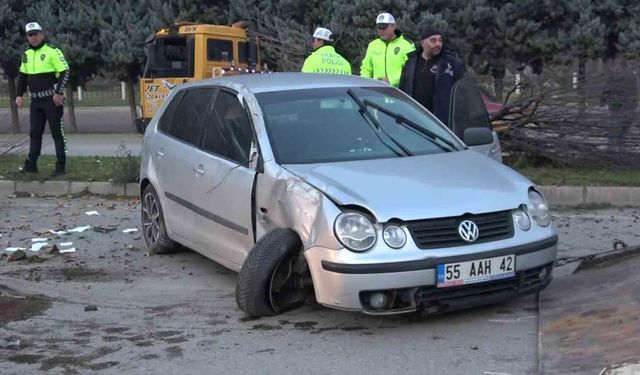 Amasya’da iki otomobil çarpıştı: 3 yaralı