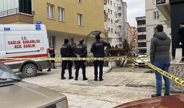 Apartmanın 8. katından düşen adam hayatını kaybetti