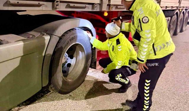 Bilecik’te kış lastiği denetimleri sürüyor