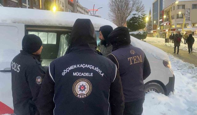 Bolu'da yılbaşı gecesi öncesi sıkı denetim: Tek tek kimlik kontrolü yapıldı