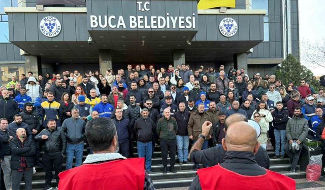 Buca Belediyesinde işçiler yeniden iş bıraktı, çöpler birikmeye başladı