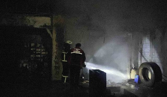 Burdur'da oto yıkamacıda yangın