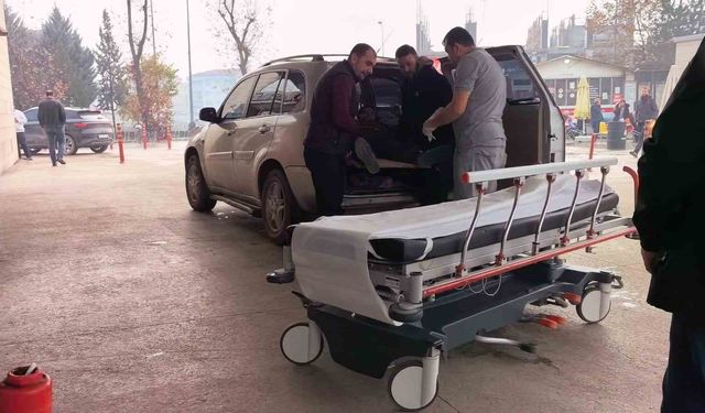 Bursa'da devrilen suntaların altında kalan işçi yaralandı