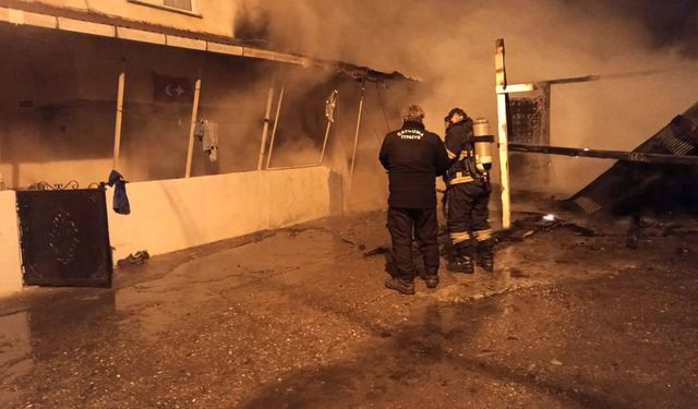 Çaycuma'da kazan dairesinde çıkan yangın eve sıçradı