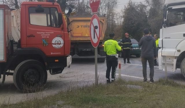 Çaycuma’da tır, otomobile çarptı; 1 yaralı