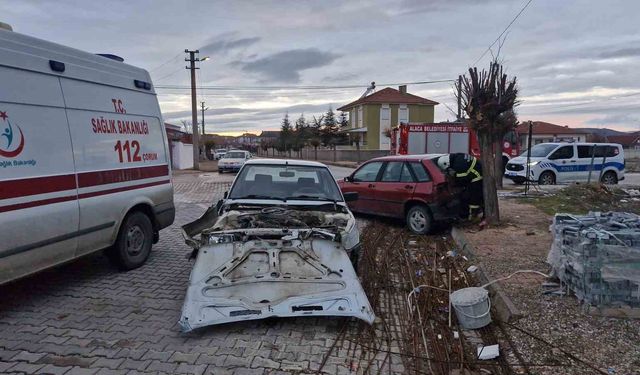 Çorum'da iki otomobil çarpıştı: 1 yaralı