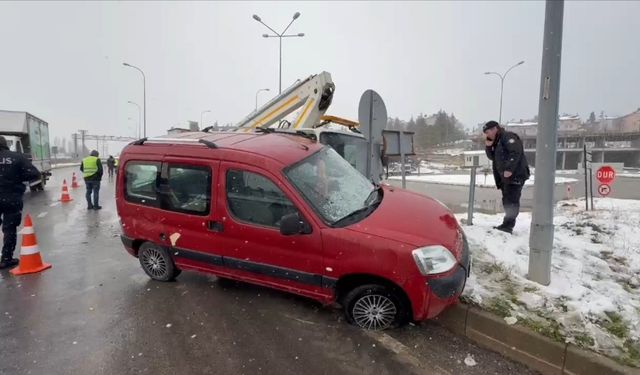 Domaniç'te trafik kazası: 4 yaralı